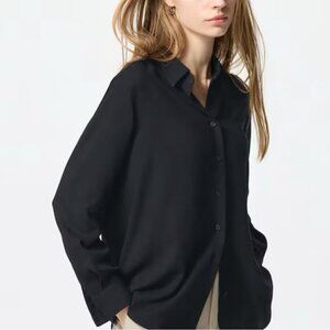 Uniqlo grey collared button down poly blend lightweight long sleeve shirt XS